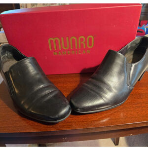 Munro American Tatum Black Leather Pumps Shoes 7 WW Extra Wide